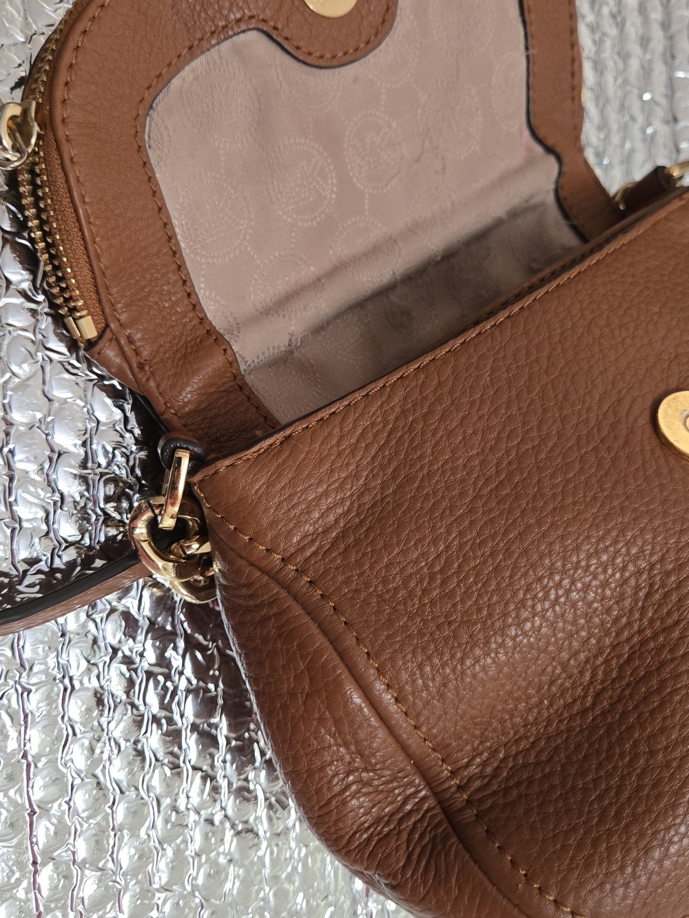 MICHAEL KORS Tan Pebbled Leather Crossbody Saddle Bag - Picture 4 of 10